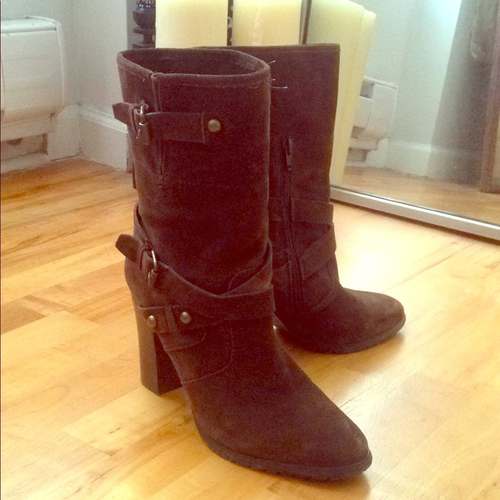 Crown vintage brown suede boots
